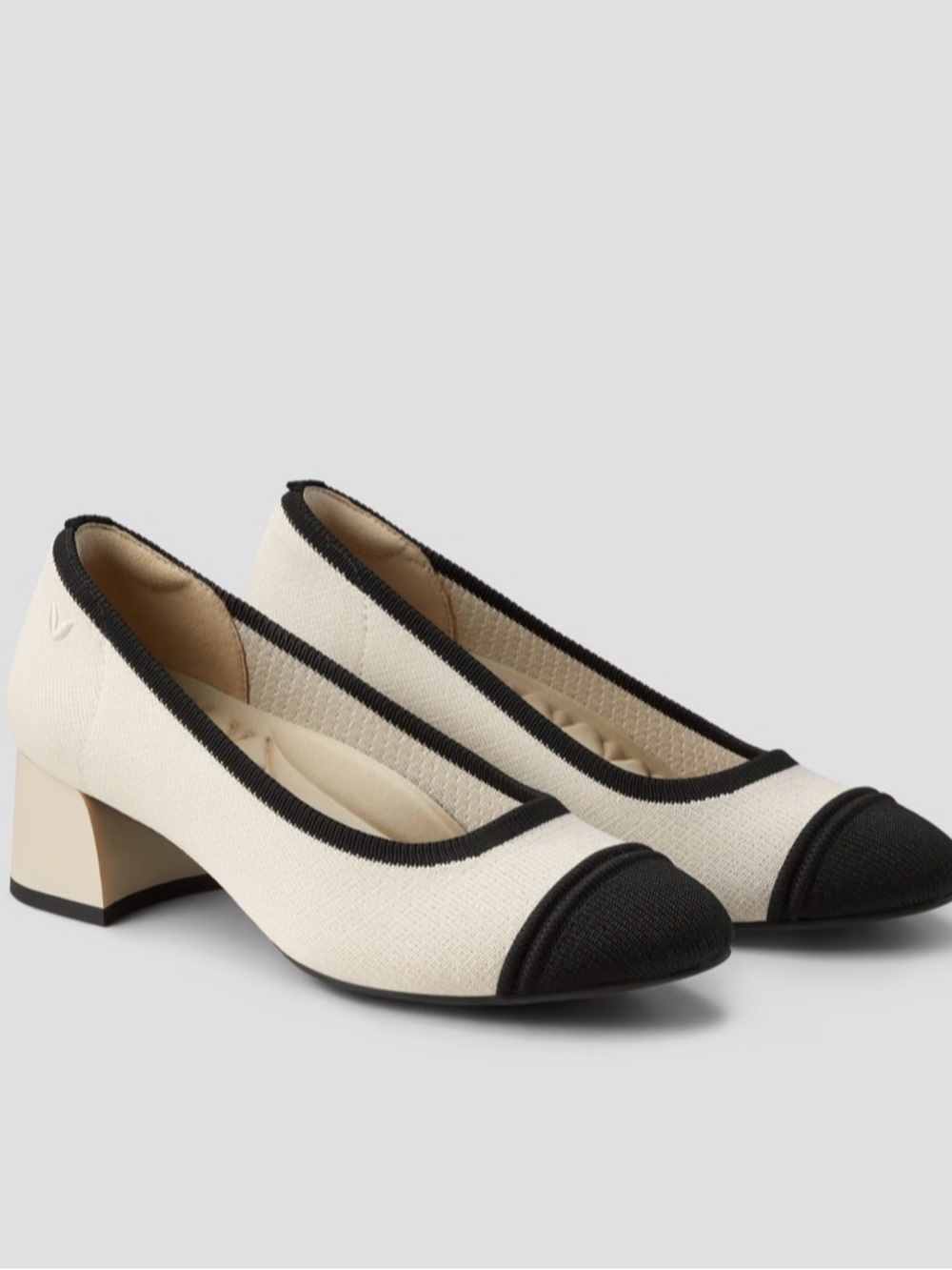 Classic Two-Tone Block Heel Pumps - Cream and Black